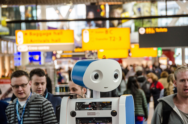 Tecnología mejora la experiencia de pasajeros en aeropuertos